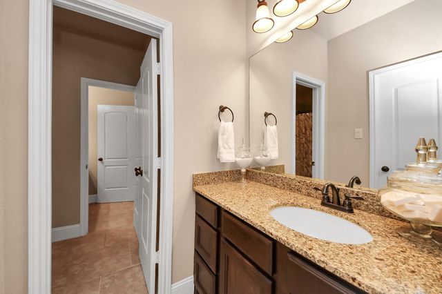 119 Meadow Run Drive, Conroe, TX 77384