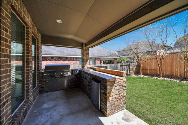 119 Meadow Run Drive, Conroe, TX 77384