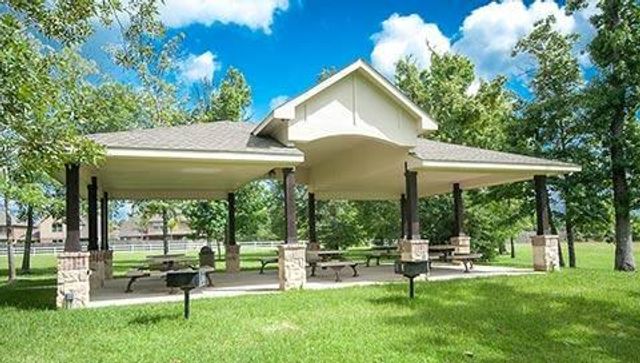 119 Meadow Run Drive, Conroe, TX 77384