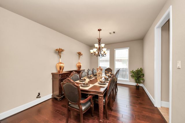 119 Meadow Run Drive, Conroe, TX 77384