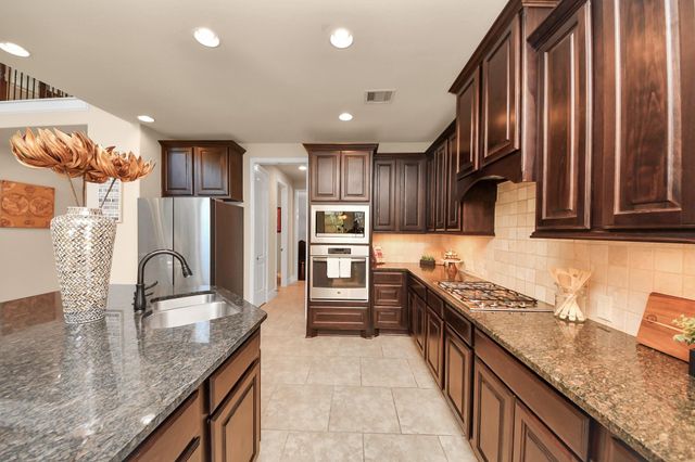 119 Meadow Run Drive, Conroe, TX 77384