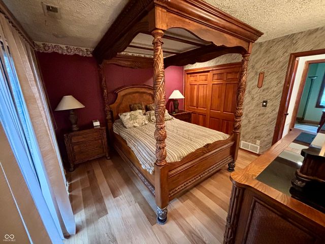 11380 Oak Grove Church Road, Poland, IN 47868