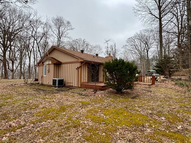 11380 Oak Grove Church Road, Poland, IN 47868