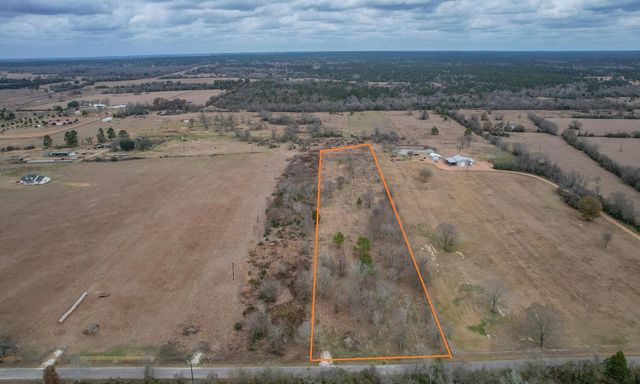 32186 Howell Road, Waller, TX 77484
