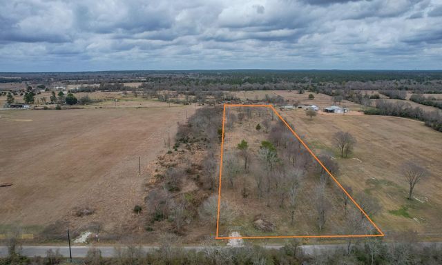 32186 Howell Road, Waller, TX 77484