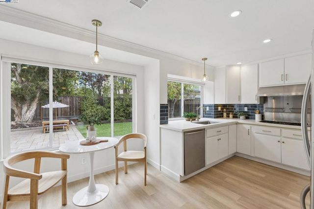 1839 Kofman Pkwy, Alameda, CA 94502