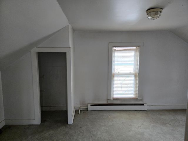 25438 4th Street, Grosse Ile, MI 48138