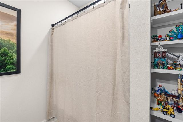 9 Whithorn Circle, Bella Vista, AR 72715