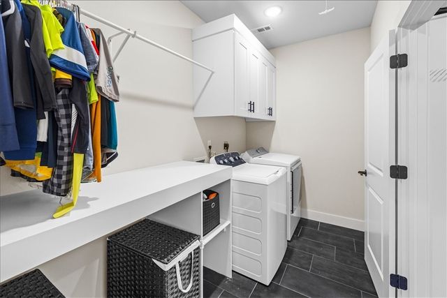 9 Whithorn Circle, Bella Vista, AR 72715