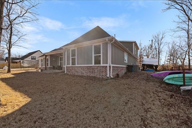 9 Whithorn Circle, Bella Vista, AR 72715