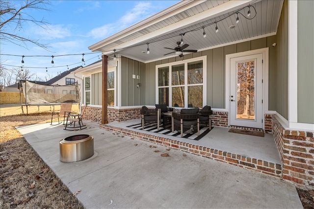 9 Whithorn Circle, Bella Vista, AR 72715