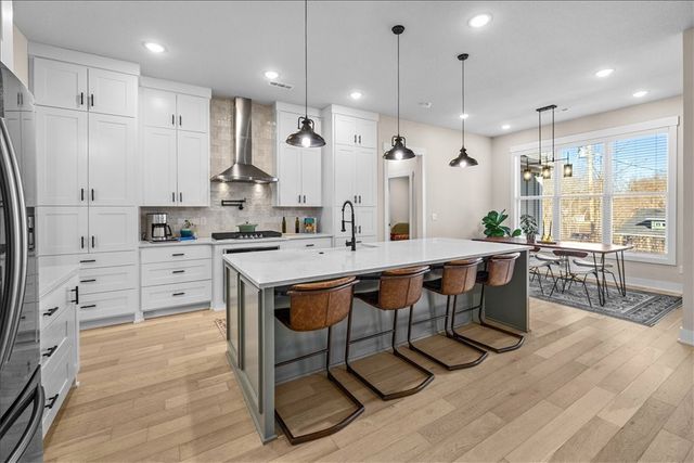 9 Whithorn Circle, Bella Vista, AR 72715