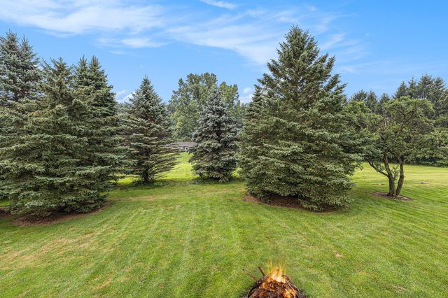 4849 Indian Creek Drive, Jackson, MI 49201