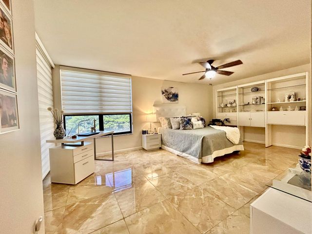 7568 Regency Lake Drive 602, Boca Raton, FL 33433