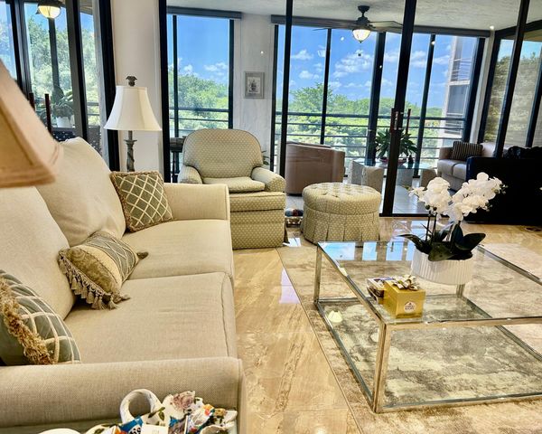 7568 Regency Lake Drive 602, Boca Raton, FL 33433