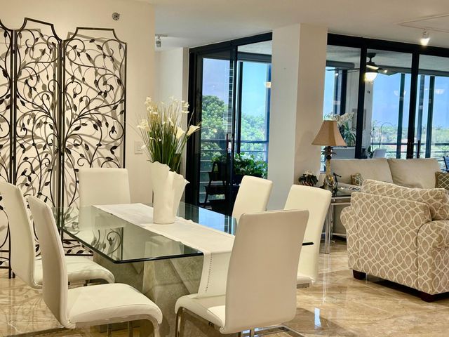 7568 Regency Lake Drive 602, Boca Raton, FL 33433