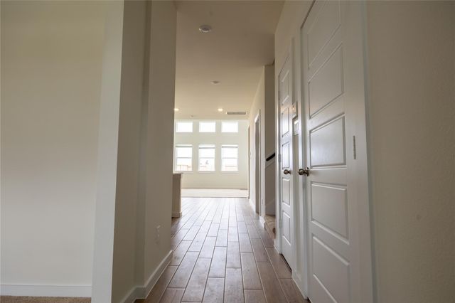 2403 Outpost Canyon Drive, Iowa Colony, TX 77583