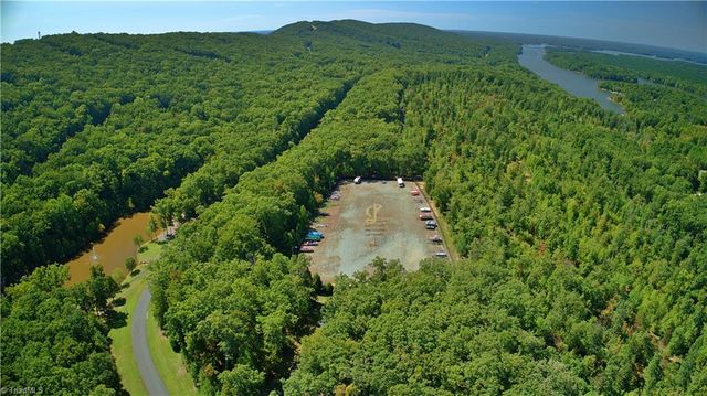 196 Sierra Trace Road, Denton, NC 27239