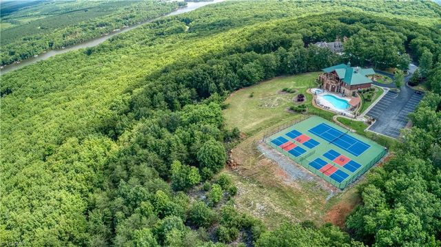 196 Sierra Trace Road, Denton, NC 27239