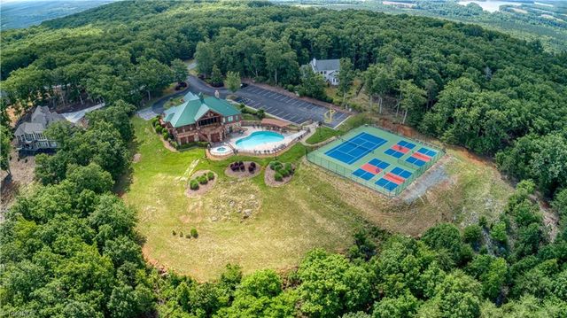 196 Sierra Trace Road, Denton, NC 27239