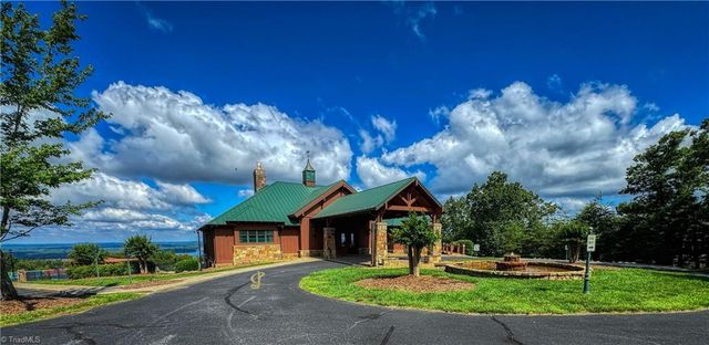 196 Sierra Trace Road, Denton, NC 27239