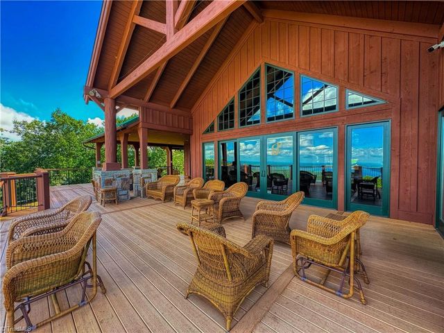 196 Sierra Trace Road, Denton, NC 27239