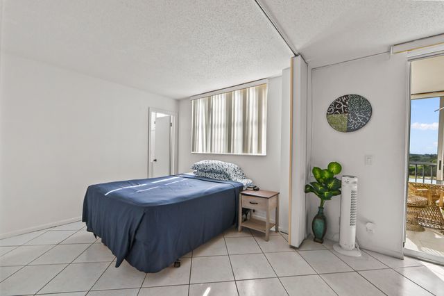 5700 NW 2ND Avenue 708, Boca Raton, FL 33487