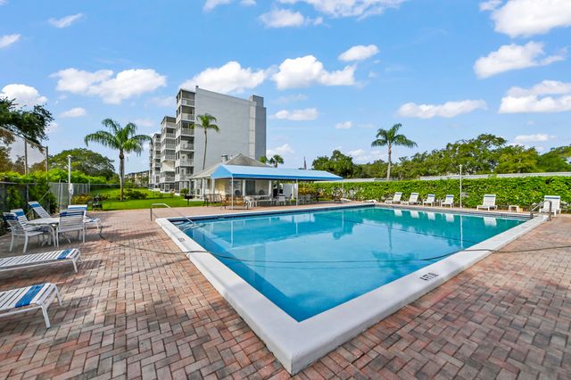5700 NW 2ND Avenue 708, Boca Raton, FL 33487