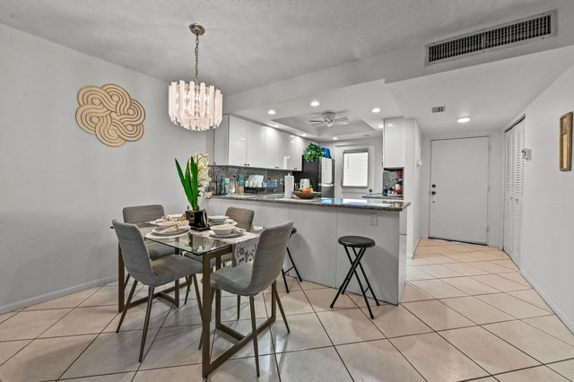 5700 NW 2ND Avenue 708, Boca Raton, FL 33487