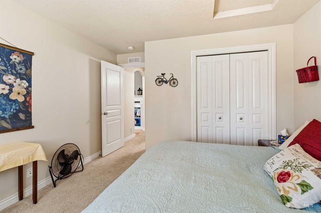 9701 W Penhurst Drive, Star, ID 83669
