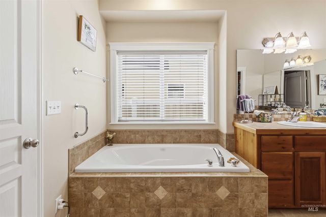 9701 W Penhurst Drive, Star, ID 83669