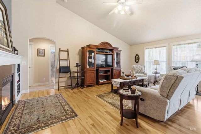 9701 W Penhurst Drive, Star, ID 83669