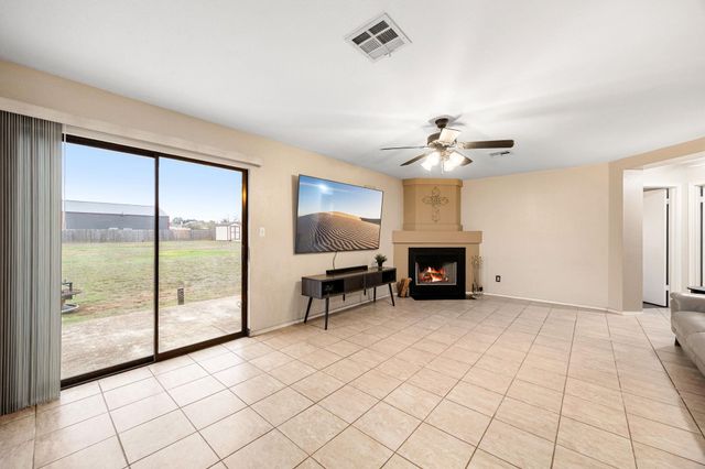 166 Kristen DR, Kyle, TX 78640