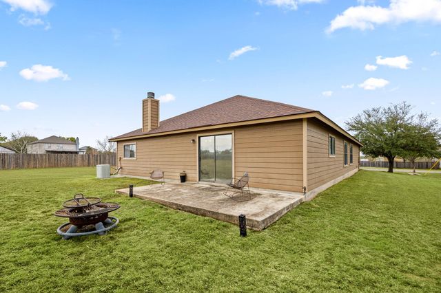 166 Kristen DR, Kyle, TX 78640