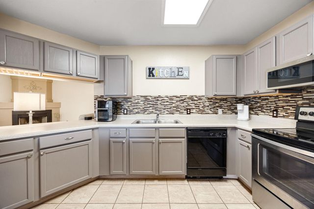 166 Kristen DR, Kyle, TX 78640