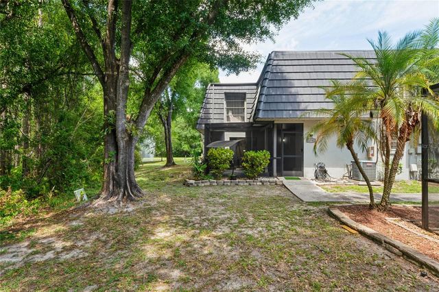 12742 WOOD TRAIL BLVD BOULEVARD, Tampa, FL 33625