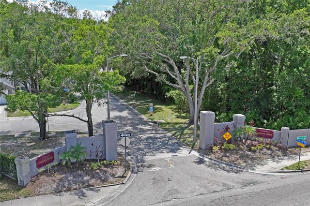 12742 WOOD TRAIL BLVD BOULEVARD, Tampa, FL 33625