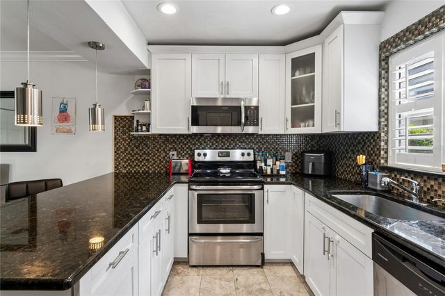 12742 WOOD TRAIL BLVD BOULEVARD, Tampa, FL 33625