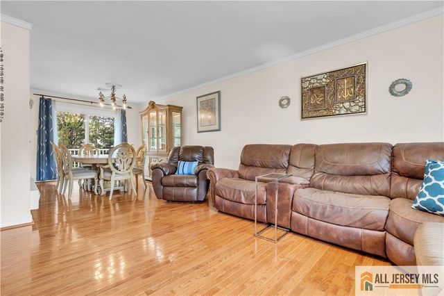 89 Dey Road, Plainsboro, NJ 08512