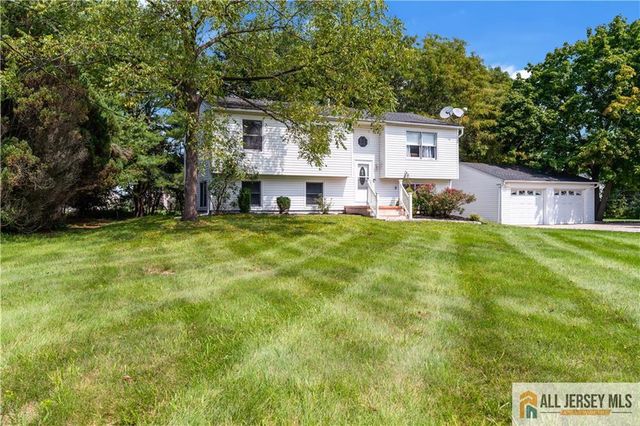 89 Dey Road, Plainsboro, NJ 08512