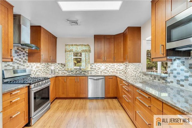 89 Dey Road, Plainsboro, NJ 08512