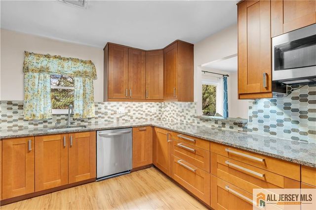 89 Dey Road, Plainsboro, NJ 08512