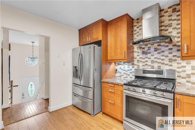 89 Dey Road, Plainsboro, NJ 08512