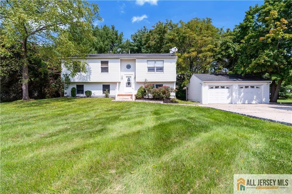 89 Dey Road, Plainsboro, NJ 08512