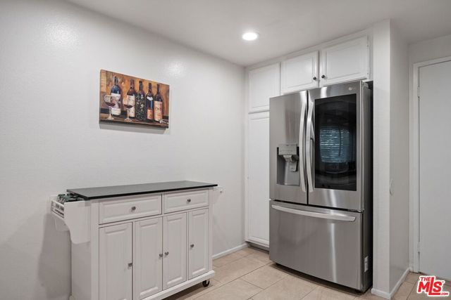 15325 Magnolia Boulevard 108, Sherman Oaks, CA 91403