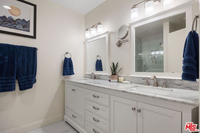 15325 Magnolia Boulevard 108, Sherman Oaks, CA 91403