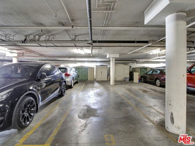 15325 Magnolia Boulevard 108, Sherman Oaks, CA 91403