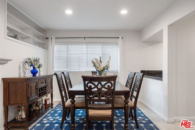 15325 Magnolia Boulevard 108, Sherman Oaks, CA 91403