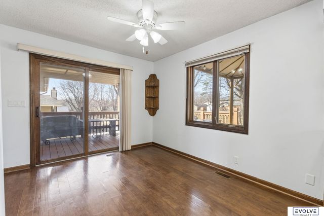 6118 S 91st Avenue, Ralston, NE 68127