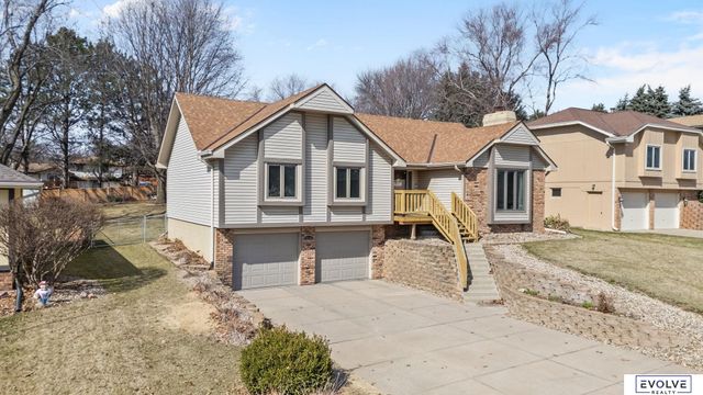 6118 S 91st Avenue, Ralston, NE 68127